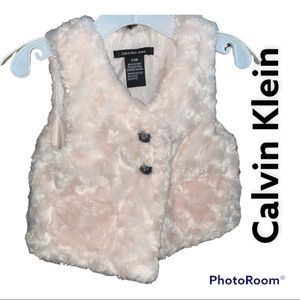 3/$10 Faux Fur Vest (24 Mths)